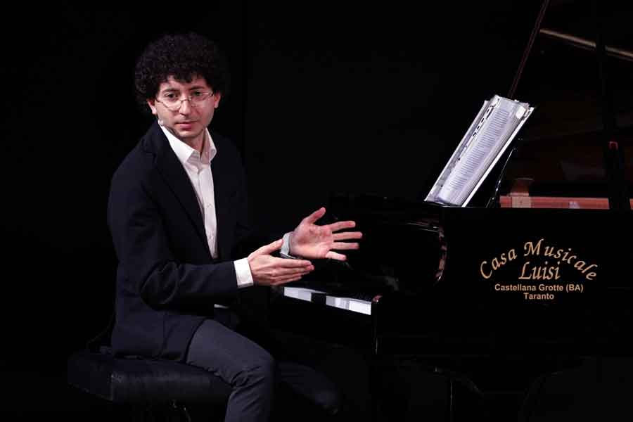 Notturno con Chopin: Un Viaggio Musicale ed Emozionante